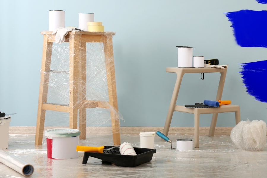 Чем покрасить кирпич на балконе? Чем покрасить кирпич на балконе?