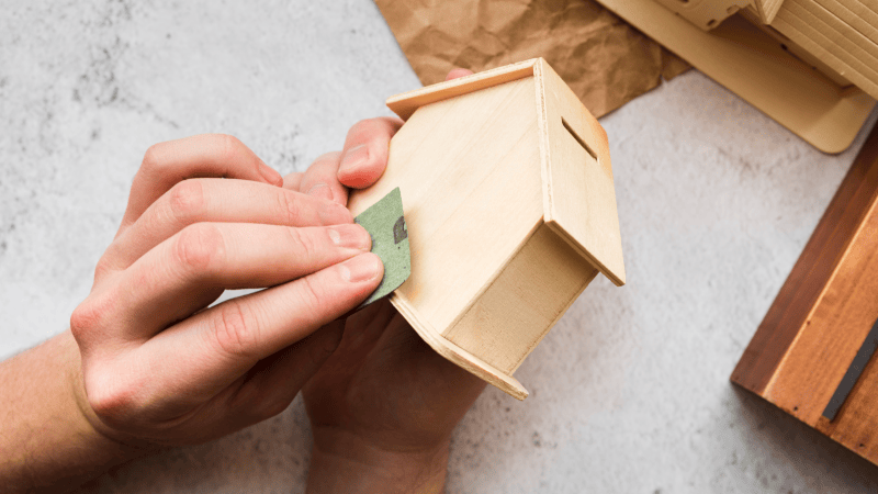 Шлифовка дерева наждачной бумагой Шлифовка дерева наждачной бумагой